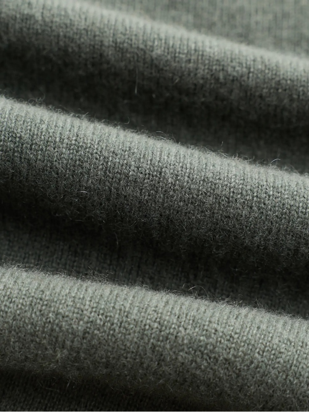 QUINCE Mongolian Cashmere Crewneck Sweater in Moss Green XS - Picture 2 of 8